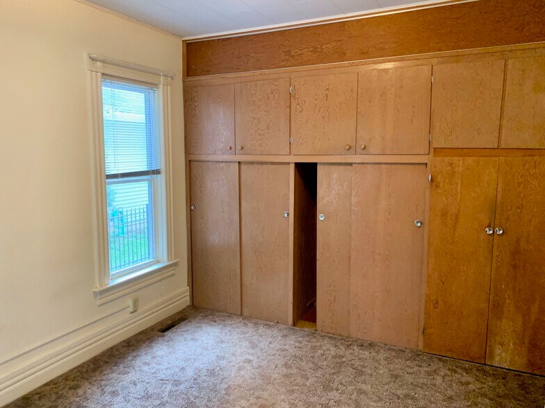 Building Photo - 1417 Ferry St