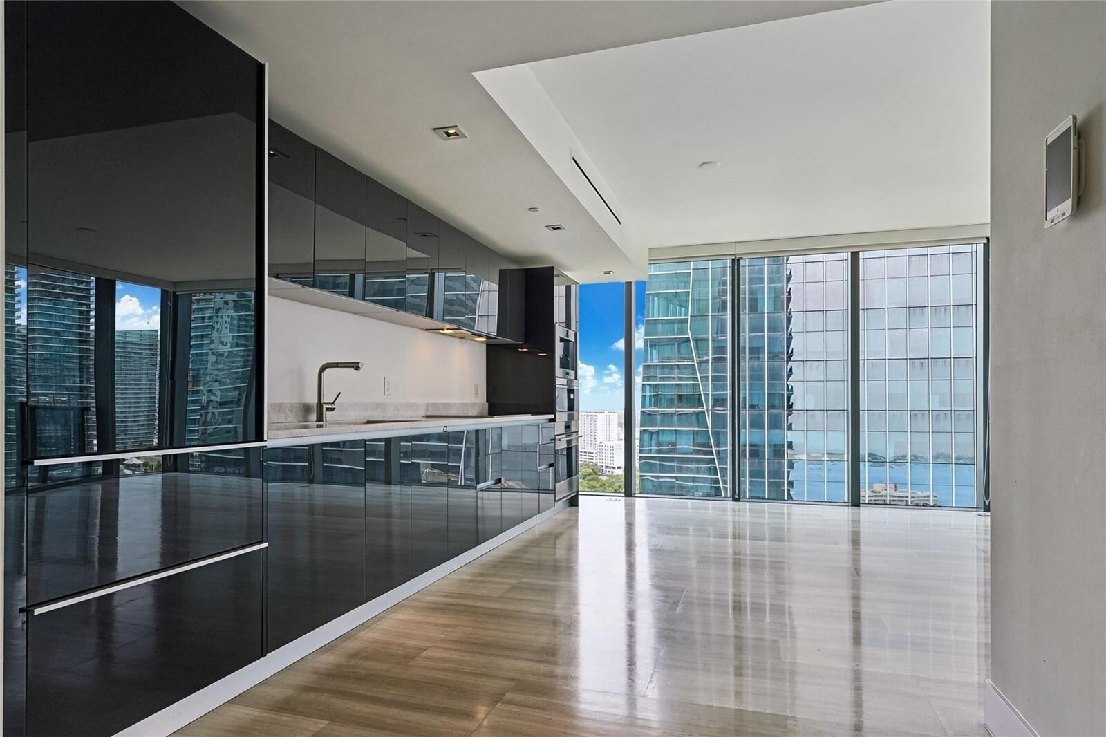 Building Photo - 1451 Brickell Ave
