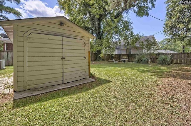 Building Photo - Cute House with a Great Location!