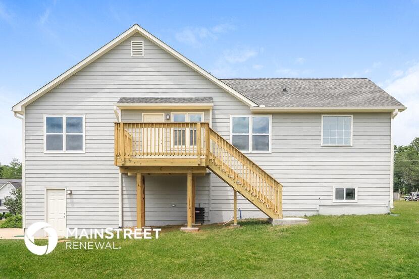 Building Photo - 120 Villa Ridge Dr