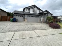 Building Photo - Spacious 4 bedroom 2.5 bath in Arlington with RV Parking