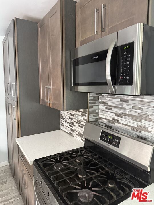 Primary Photo - 2107 W 158th St