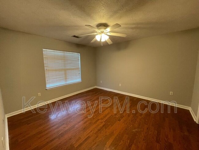 Building Photo - 1414 Anna Way