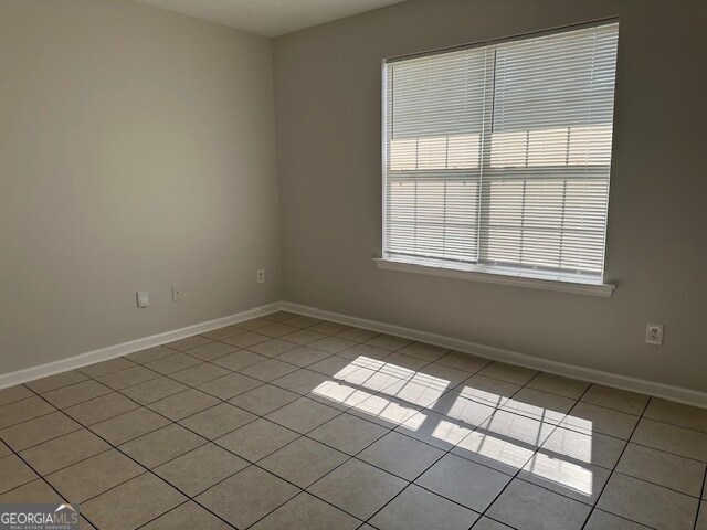 Building Photo - 10650 Daisy Cove