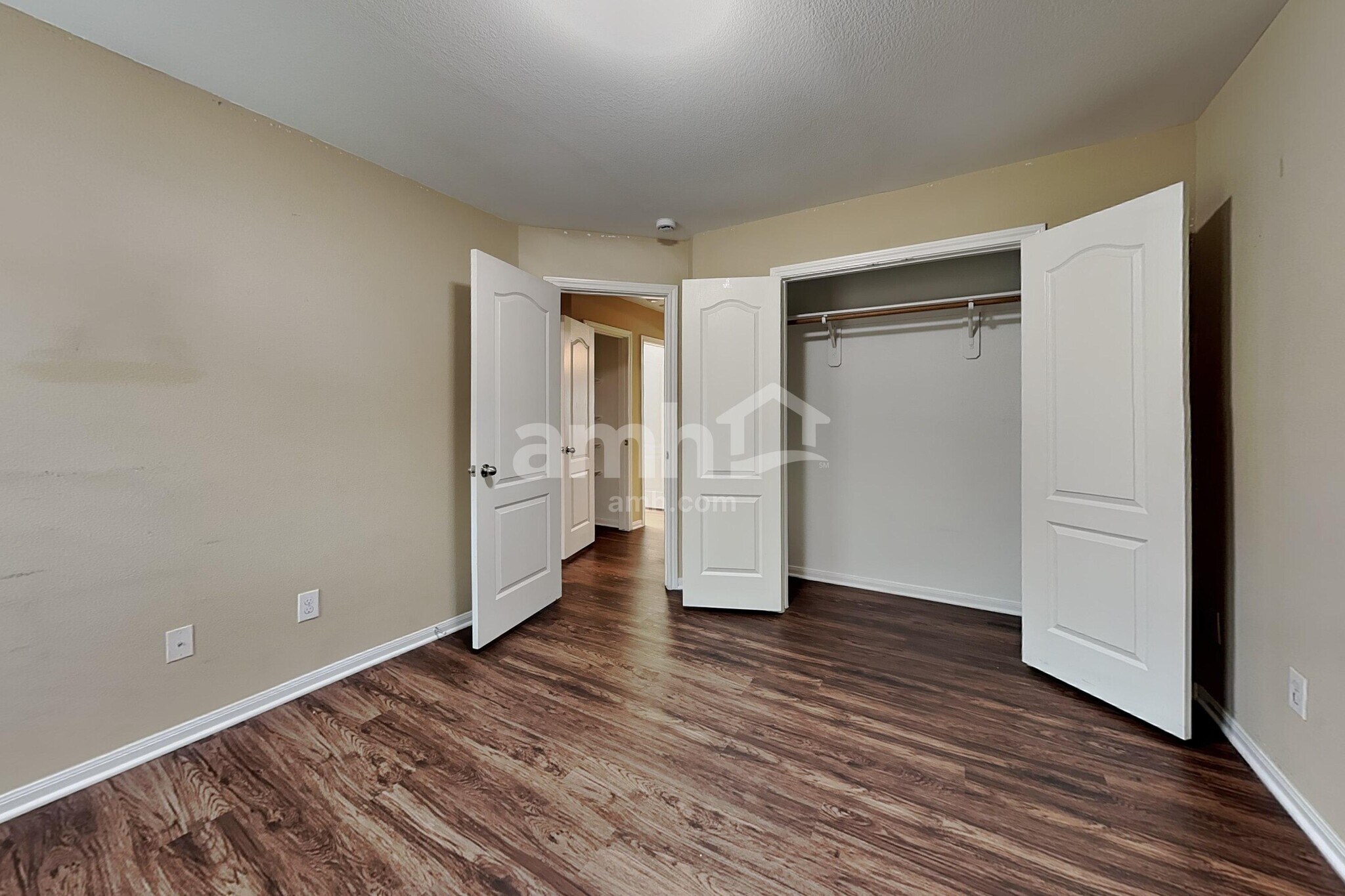 Building Photo - 28606 Lockeridge Farms Dr