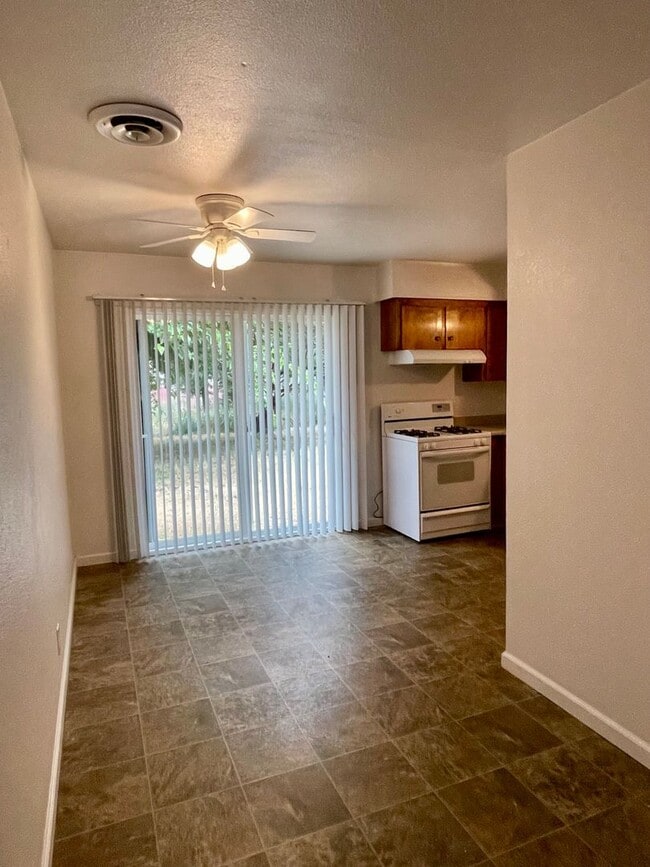 Building Photo - 3474 Nicolet Ln