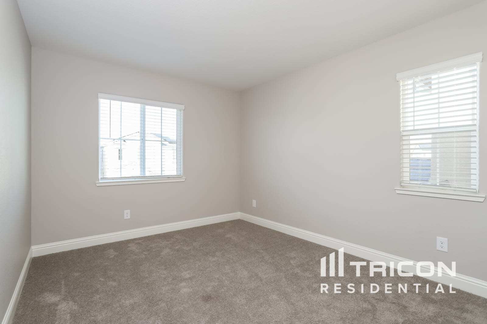 Building Photo - 2657 River Rd Ln