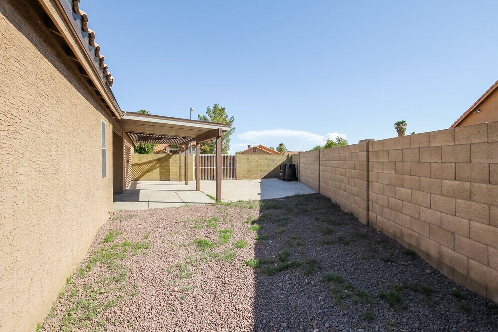Building Photo - 11324 W Golden Ln