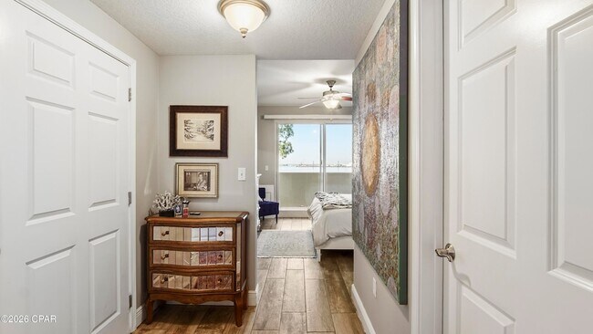 Building Photo - 2400 Grandiflora Blvd