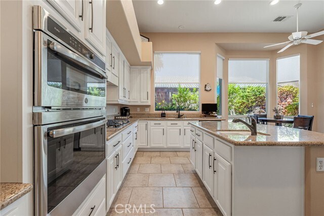Building Photo - 78652 Alliance Way