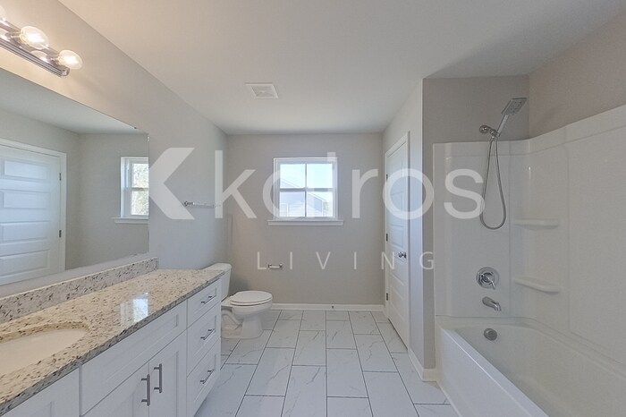 Building Photo - 138 Western Red Cedar Dr