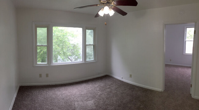 Living Room - 3633 E Carpenter Ave