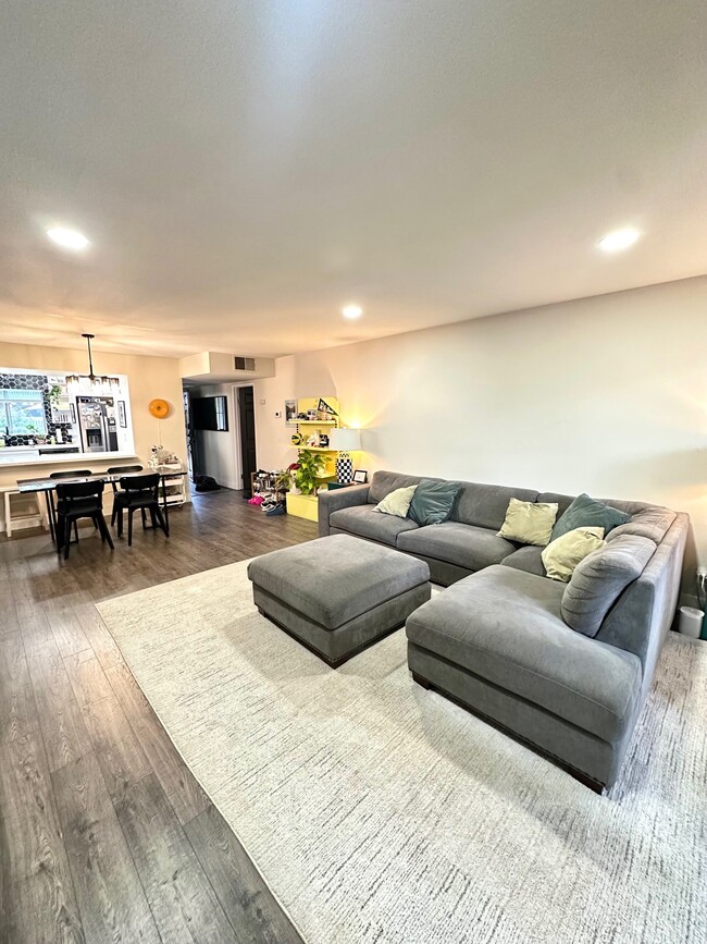 Building Photo - 5700 Etiwanda Ave