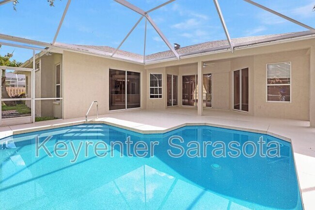 Building Photo - 6219 Aventura Dr