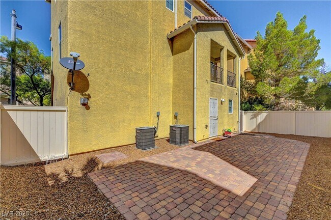 Building Photo - 8949 Brian Christopher Ave