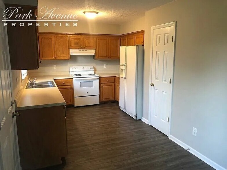 Building Photo - 116 Barnes Dr