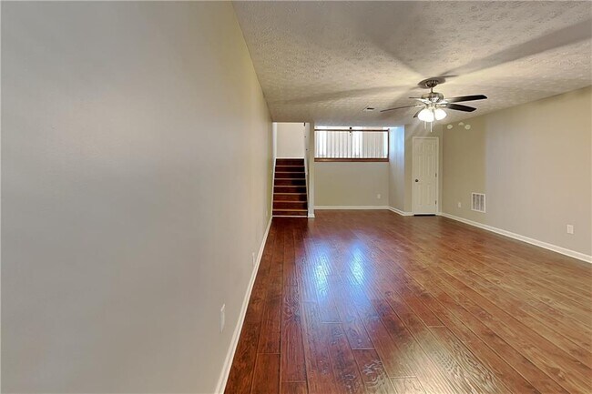 Building Photo - 3544 Willgrove Way