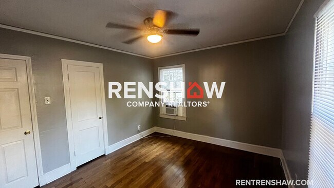 Building Photo - 2915 Felix Ave