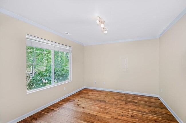 Building Photo - 3Bd/2.5Ba Snoqualmie Home