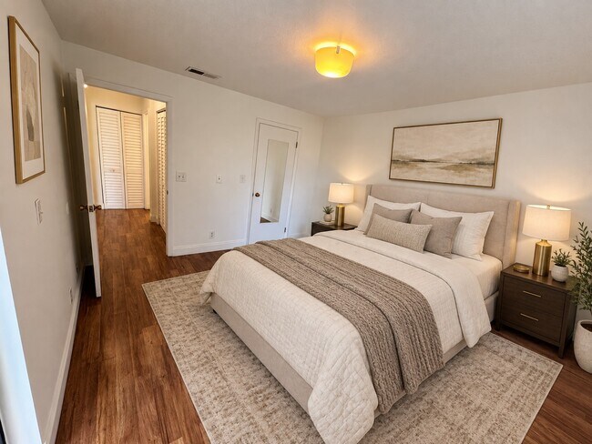 Building Photo - 9999 Summerbreeze Dr