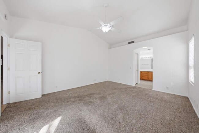 Building Photo - 18837 N 43rd Pl