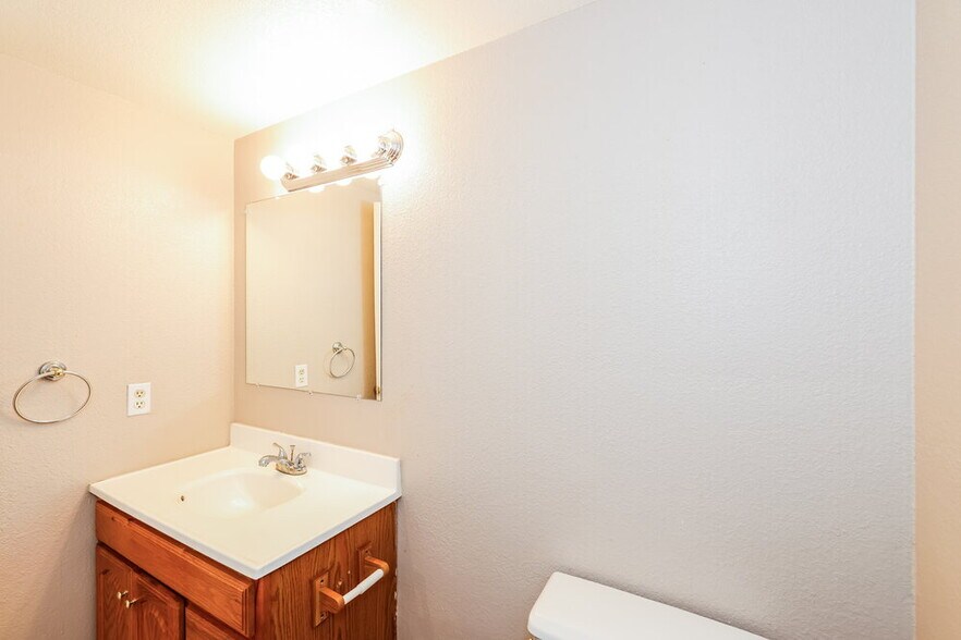 Building Photo - 1605 Fig Palm Ct