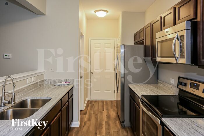 Building Photo - 244 Aershire Ct