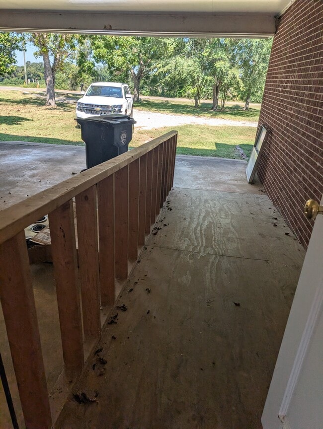 Building Photo - 5681 S County Rd 33