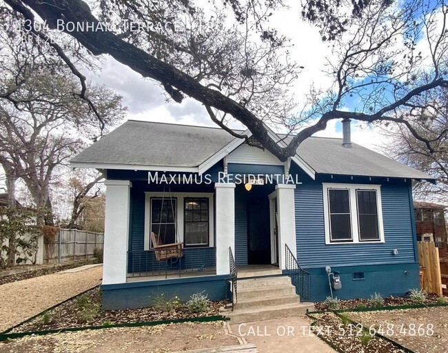 Building Photo - Travis Heights 2/2 Completely Remodeled in...