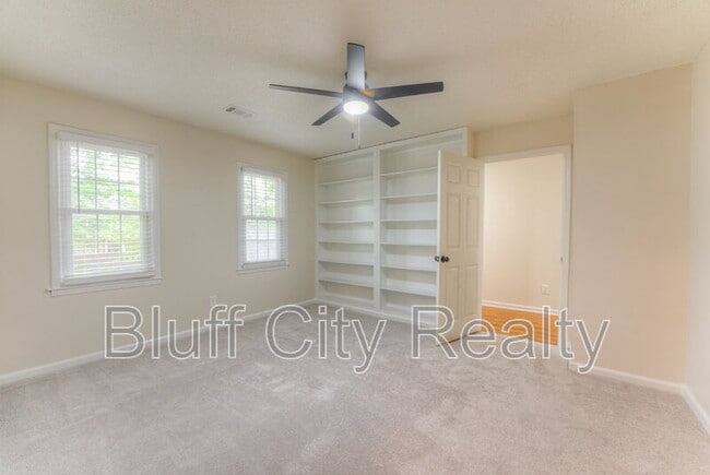 Building Photo - 7238 McVay Rd