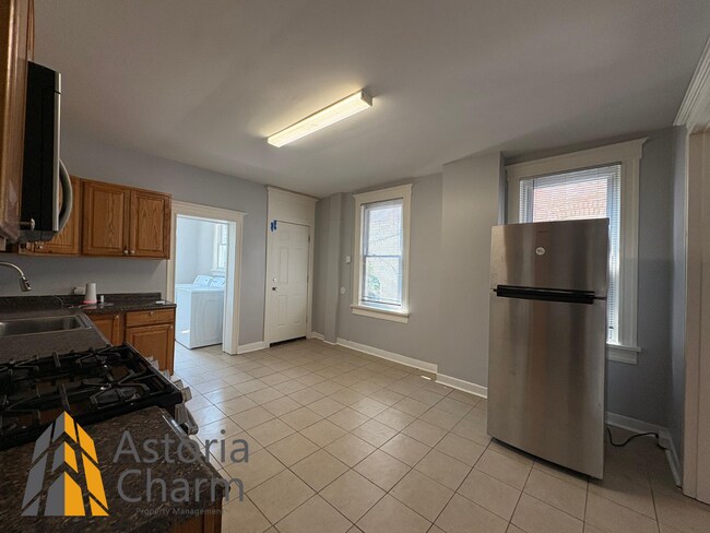 Building Photo - Rent Offers Accepted!