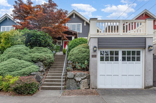 Building Photo - 605 20th Ave