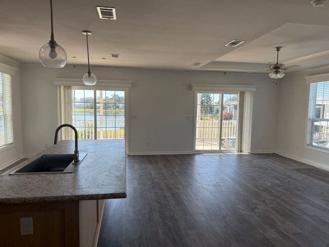 Building Photo - 7511 Westwood Dr