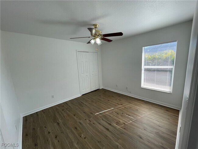 Building Photo - 1611 Hines Ave