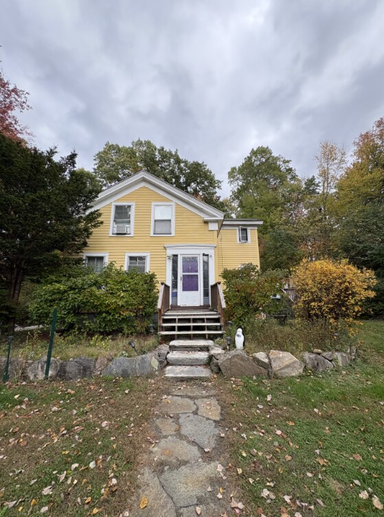 Primary Photo - 11 Eames Pl