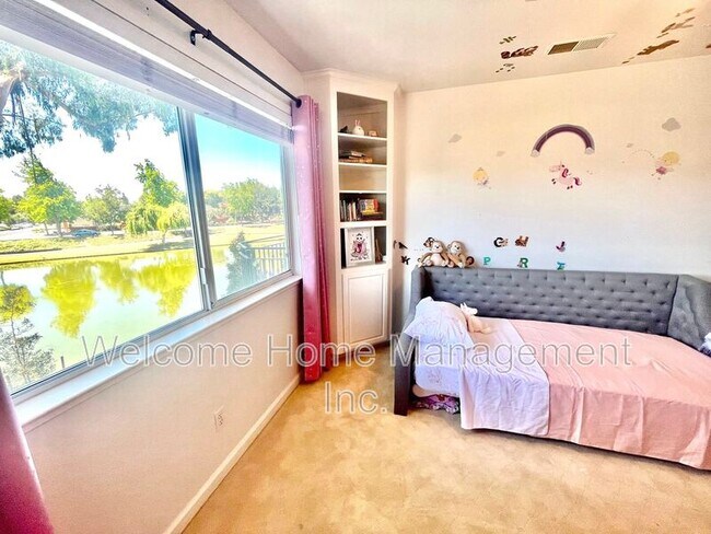 Building Photo - 5246 Hebrides Ct