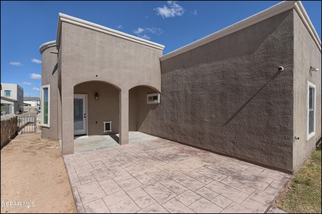 Building Photo - 14840 Ted Banks Ave