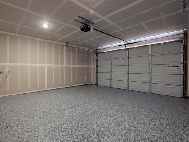 Building Photo - Stunning Brand New 4-Bedroom 2.5-Bathroom with large enclosed backyard!