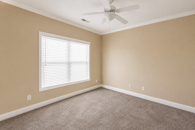 Building Photo - 2-Bedroom Townhome with Private Patio in the Heart of Cookeville