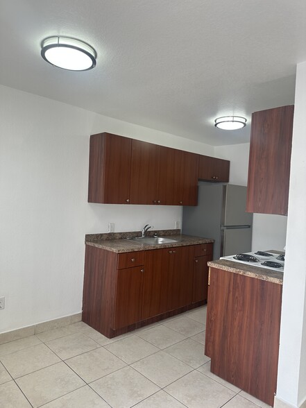 Building Photo - 16120 NE 19th Pl