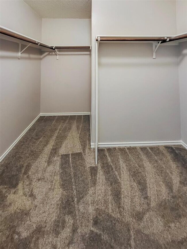 Building Photo - Open floorplan in Fort Worth 3/2/2