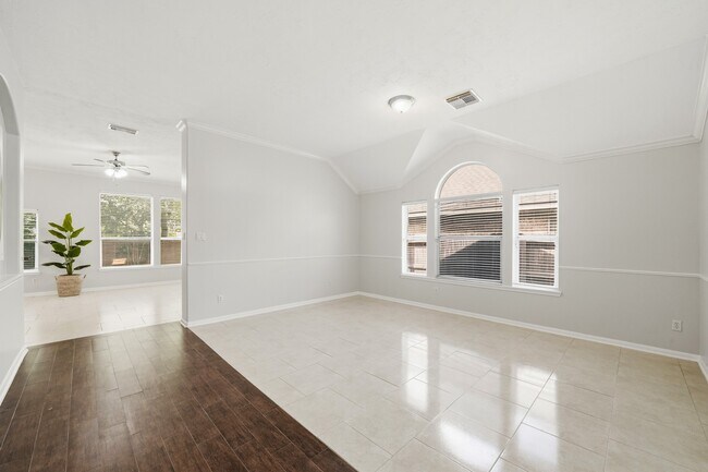 Building Photo - 11308 Windy Dawn Dr