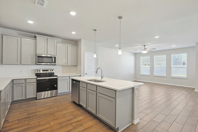Building Photo - 5941 Revere Dr