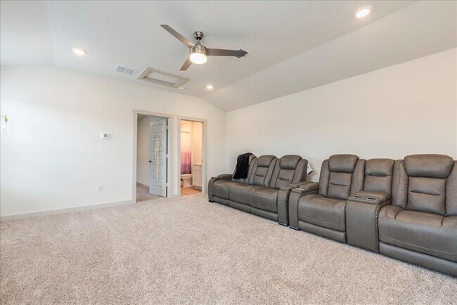 Building Photo - 125 Cupreata Ln
