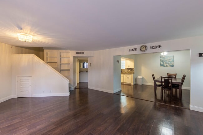 Building Photo - 103 Weybridge Cir