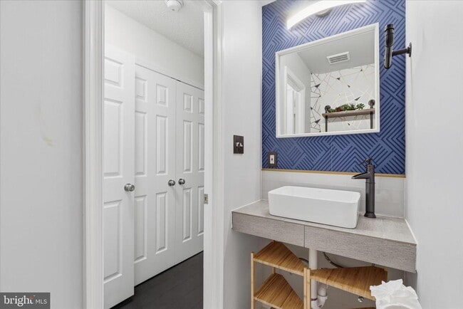 Building Photo - 7211 Squirrel Run Ct