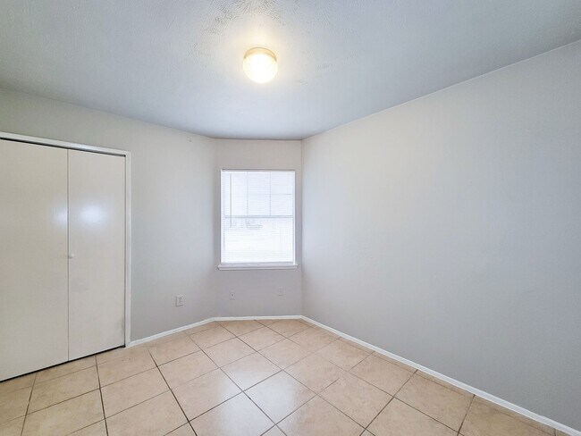 Building Photo - NICE 3 BEDROOM 1 BATH LEASE HOME IN RANCH COUNTRY HOCKLEY, TEXAS