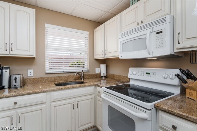 Building Photo - 180 Turtle Lake Ct
