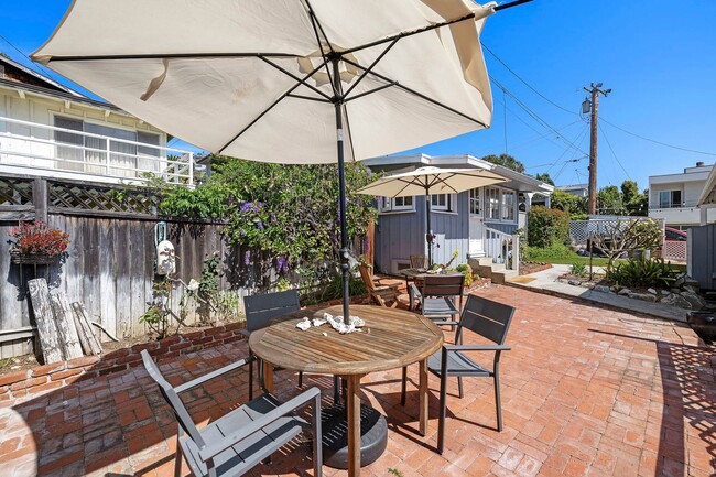 Building Photo - Woods Cove Furnished Cottage