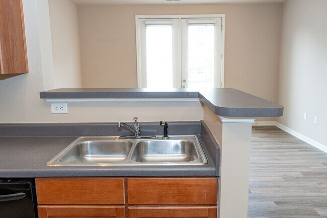 Building Photo - One Bedroom at Walker Square!